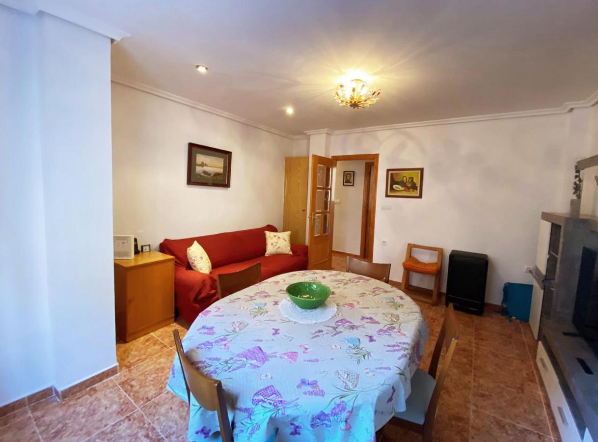 Rooms In Valencia Great Location In Shared Apartment Exterior photo
