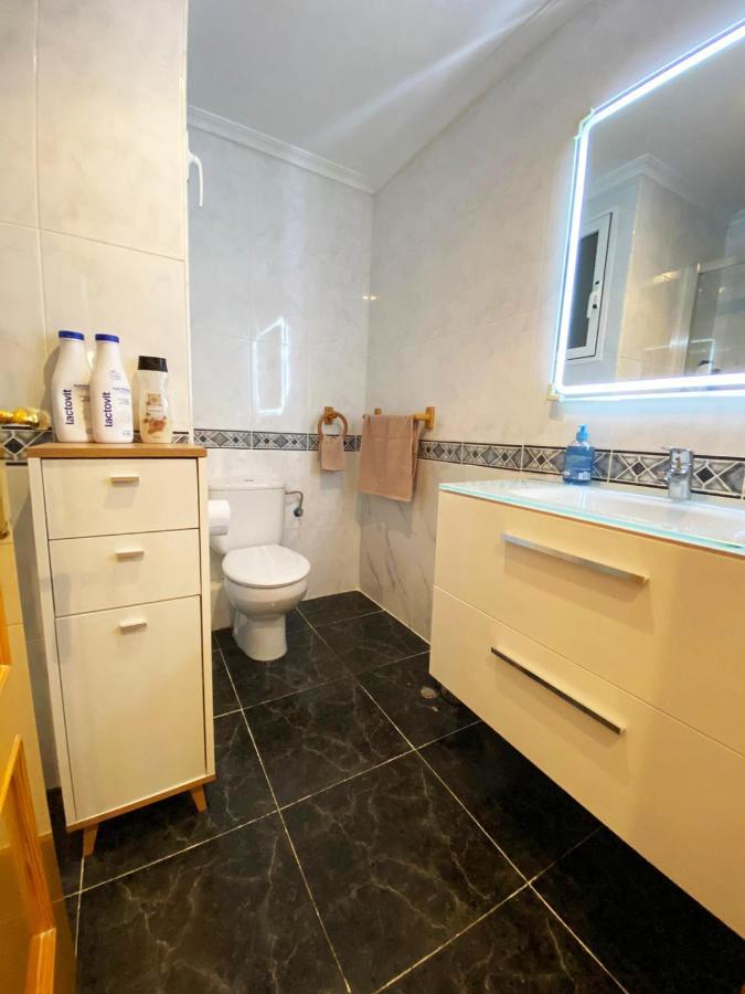 Rooms In Valencia Great Location In Shared Apartment Exterior photo