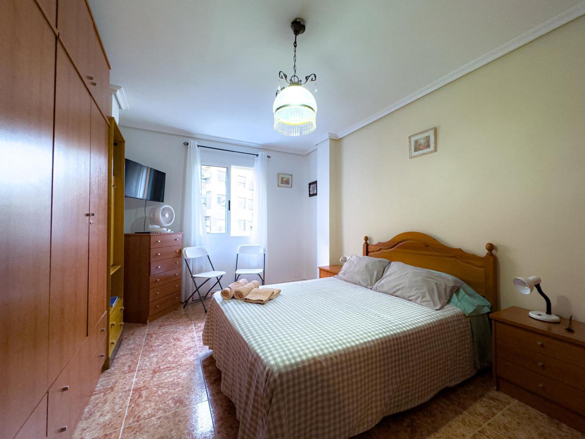 Rooms In Valencia Great Location In Shared Apartment Exterior photo